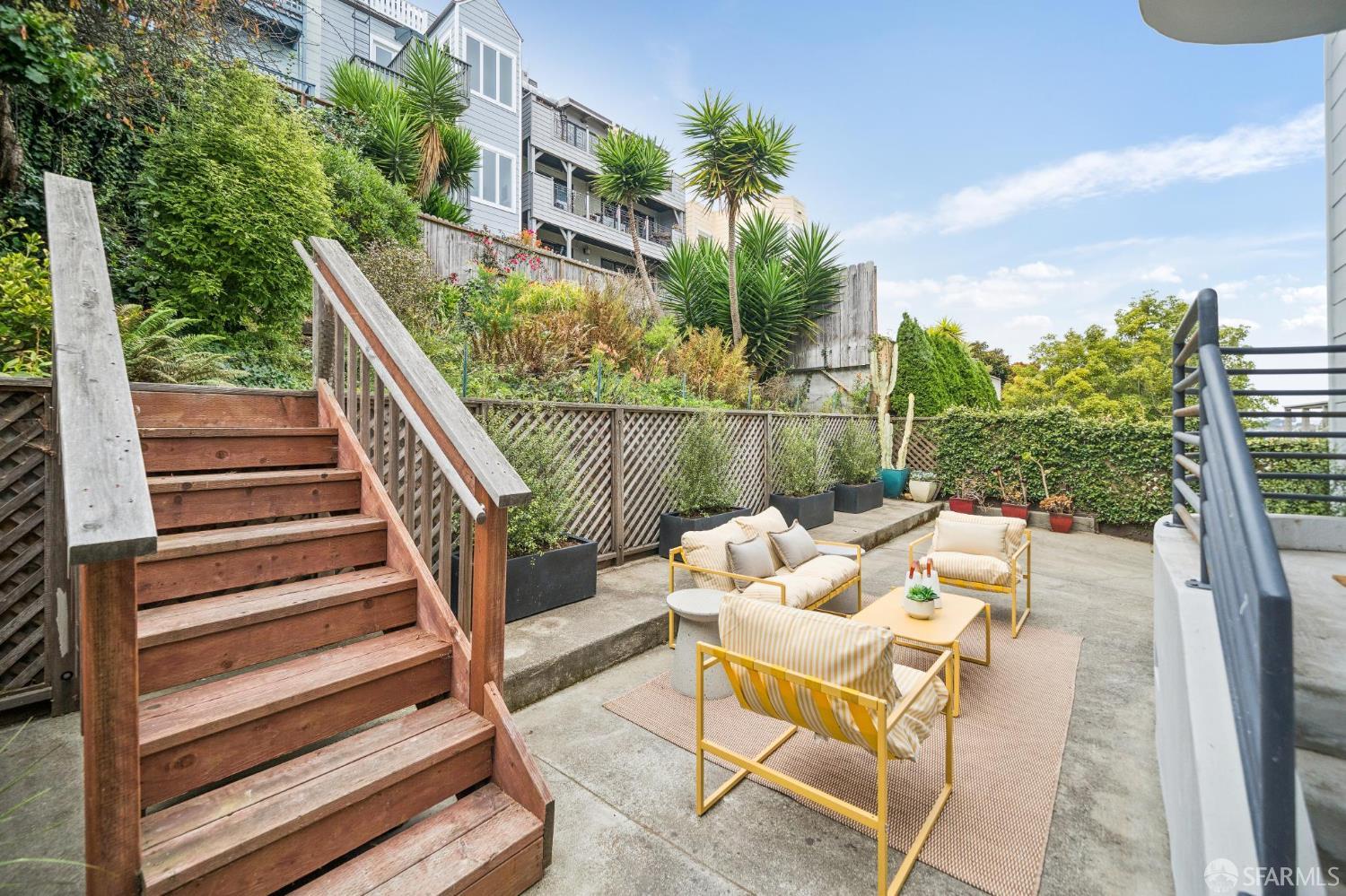 153 Divisadero Street