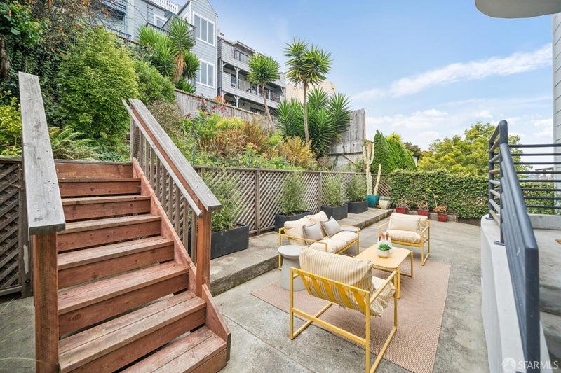 153 Divisadero Street