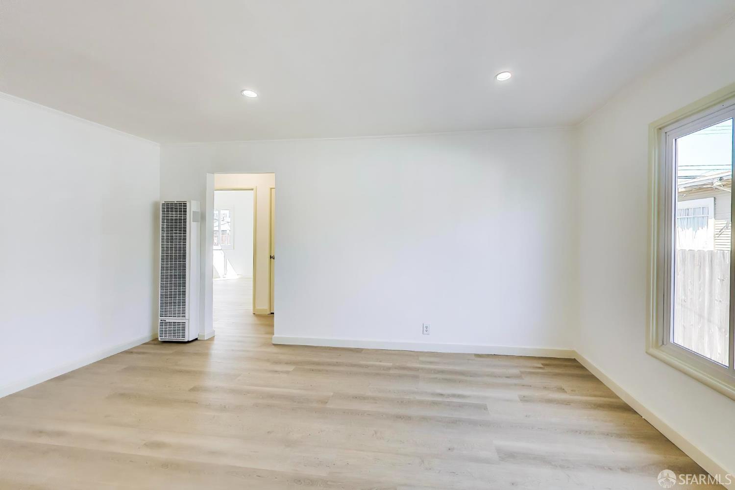 9312-9314 Holly Street