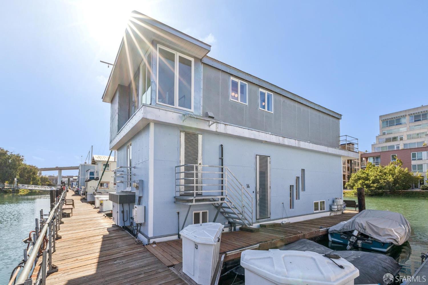 300 Channel Street 14