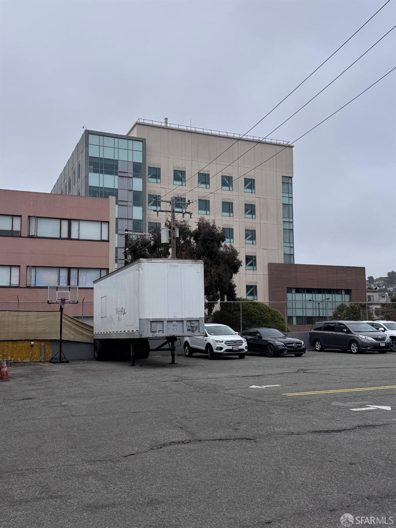 3550 Cesar Chavez Street