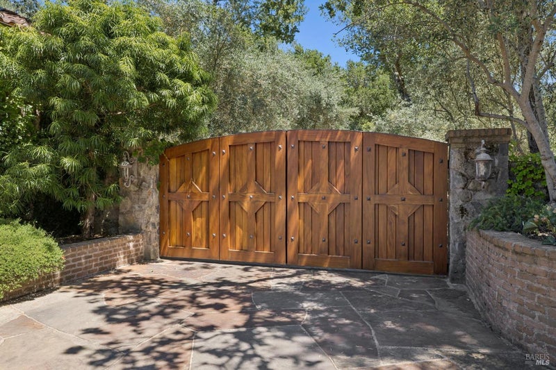 748 Adobe Canyon Road
