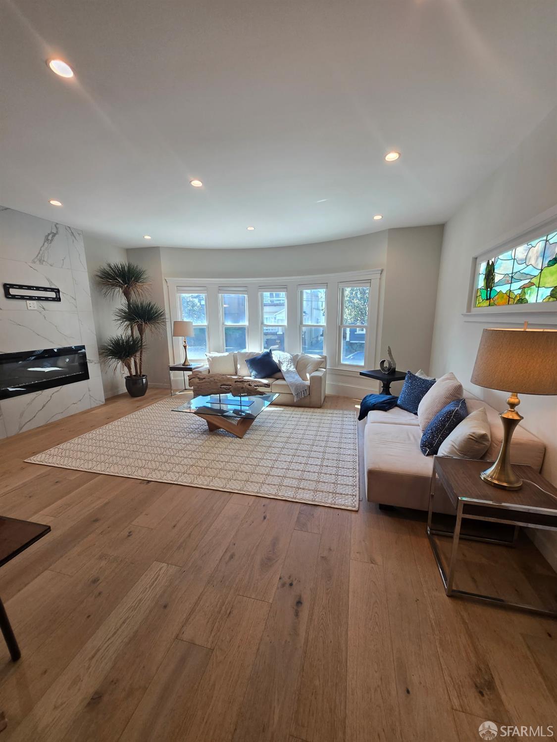 134-136A 17th Avenue