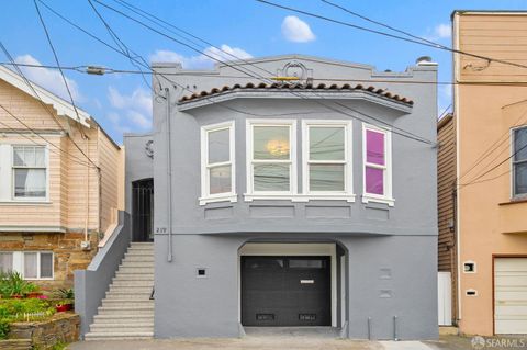219 De Montfort Avenue, San Francisco, CA 94112 - #: 425032259