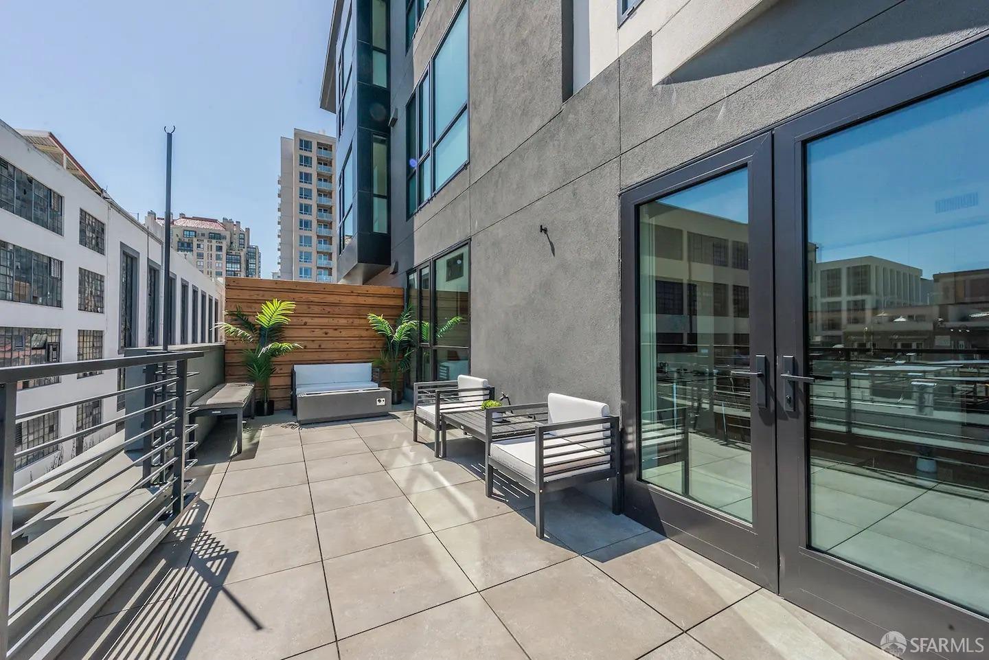 1201 Sutter Street 408