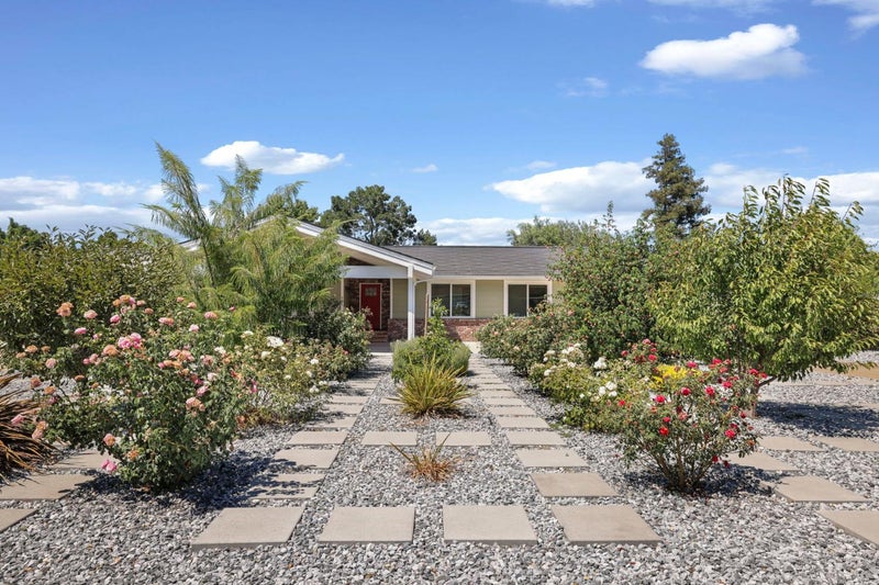 575 Buena Tierra Drive