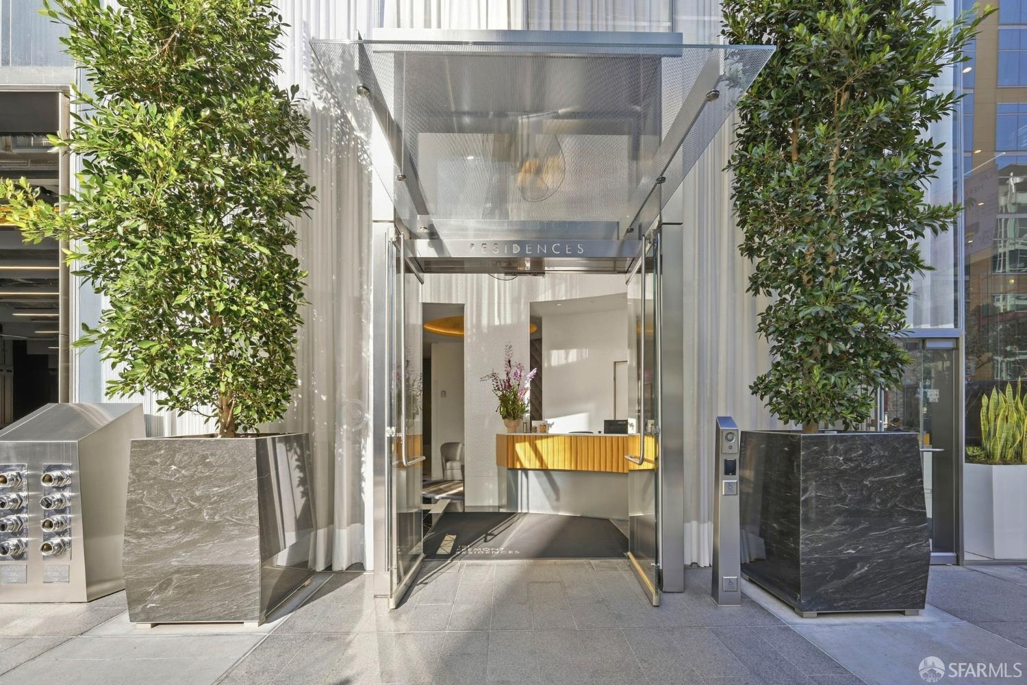 181 Fremont Street 54E