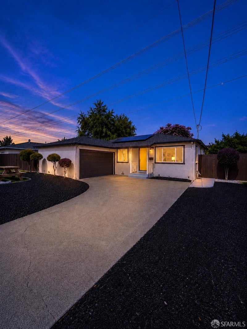 1832 Redwood Drive