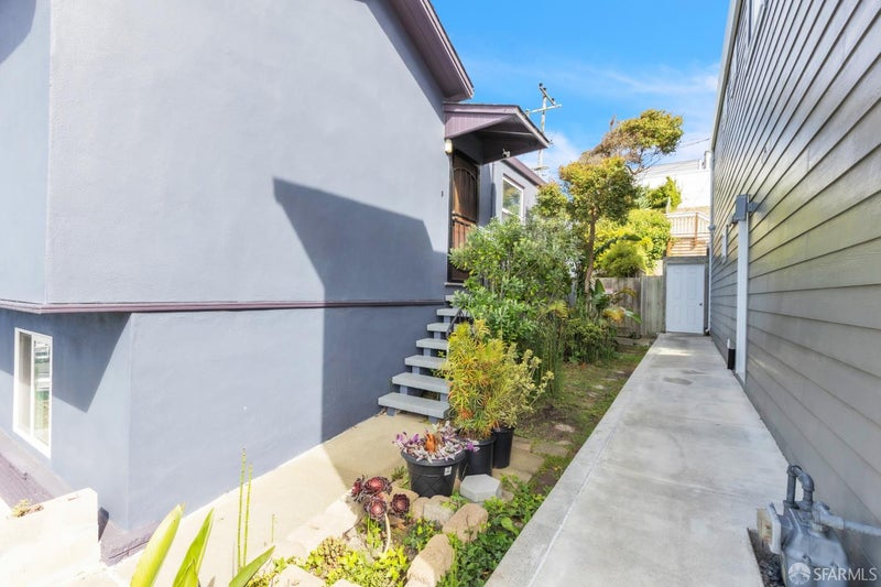 44 Belcrest Avenue
