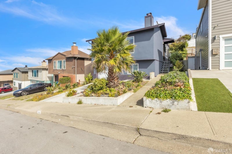 44 Belcrest Avenue