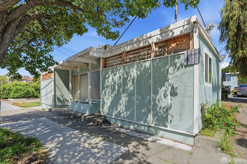 1384 B Street