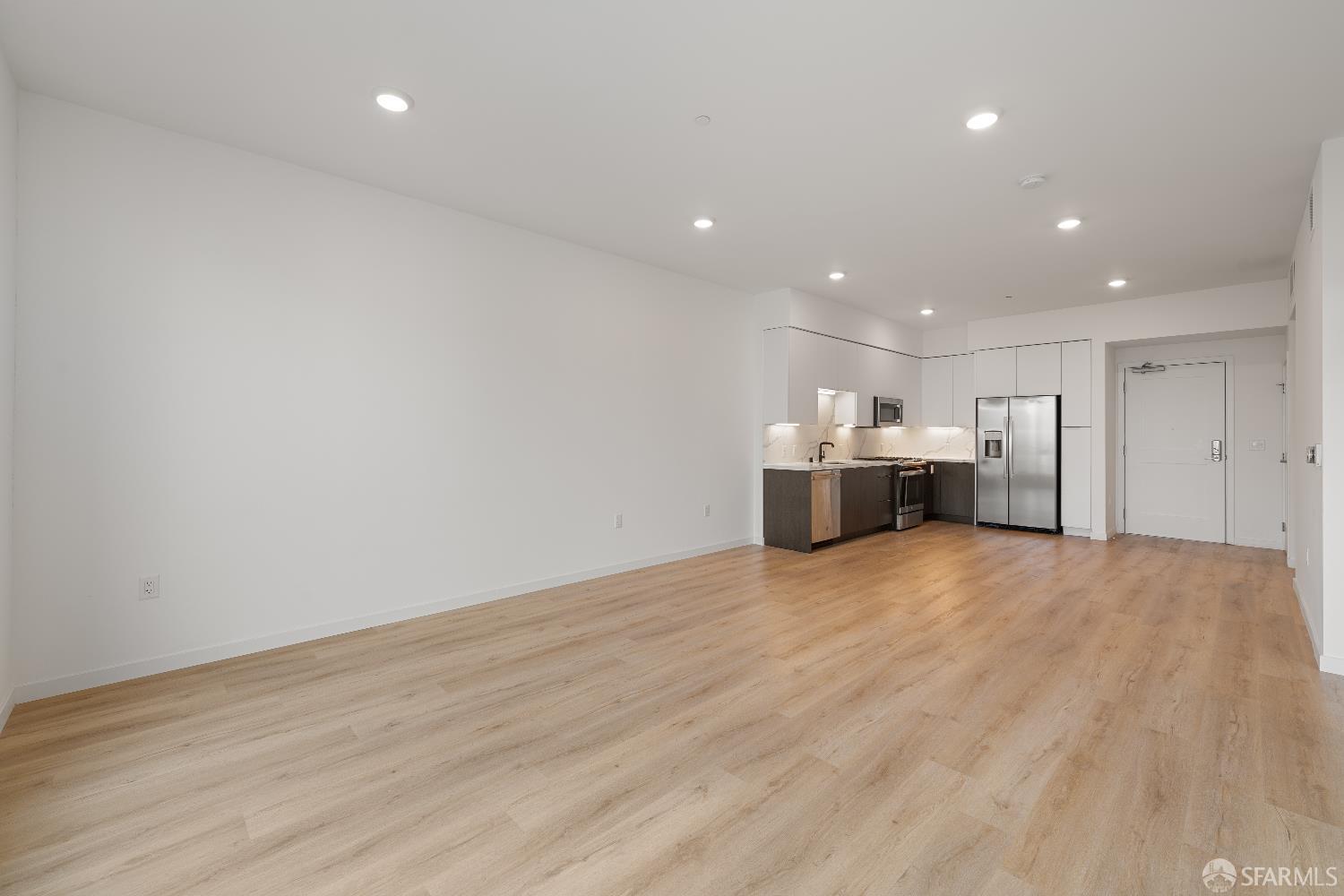 52 Kirkwood Avenue 414
