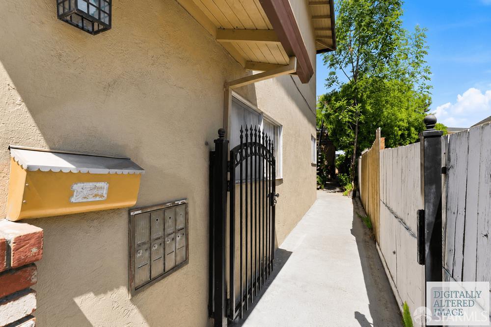 3683 Maybelle Avenue