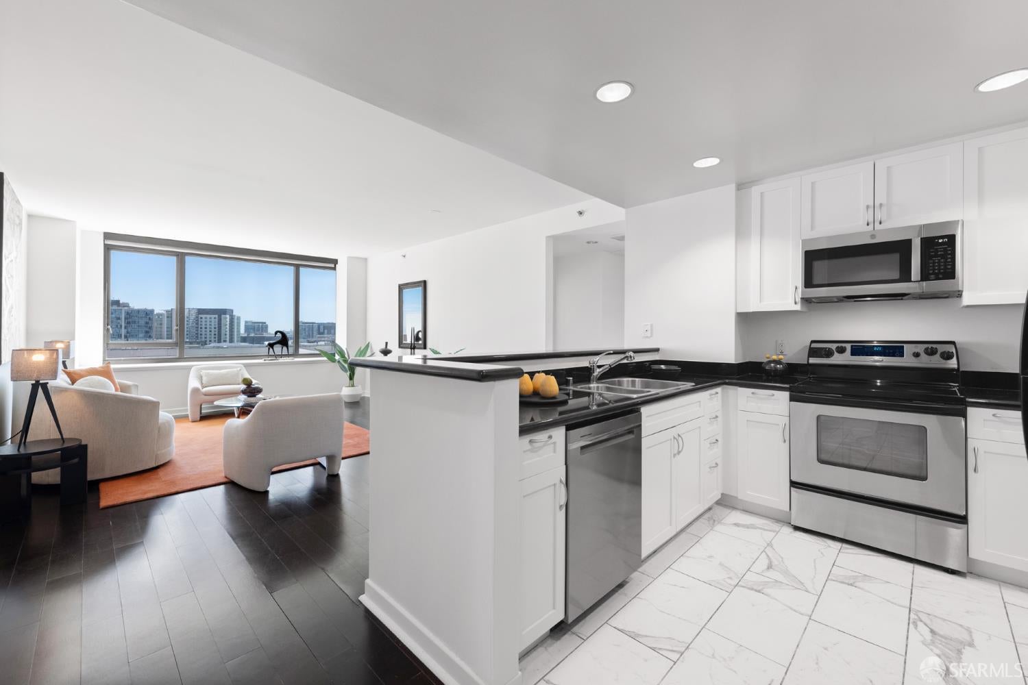 250 King Street 1112