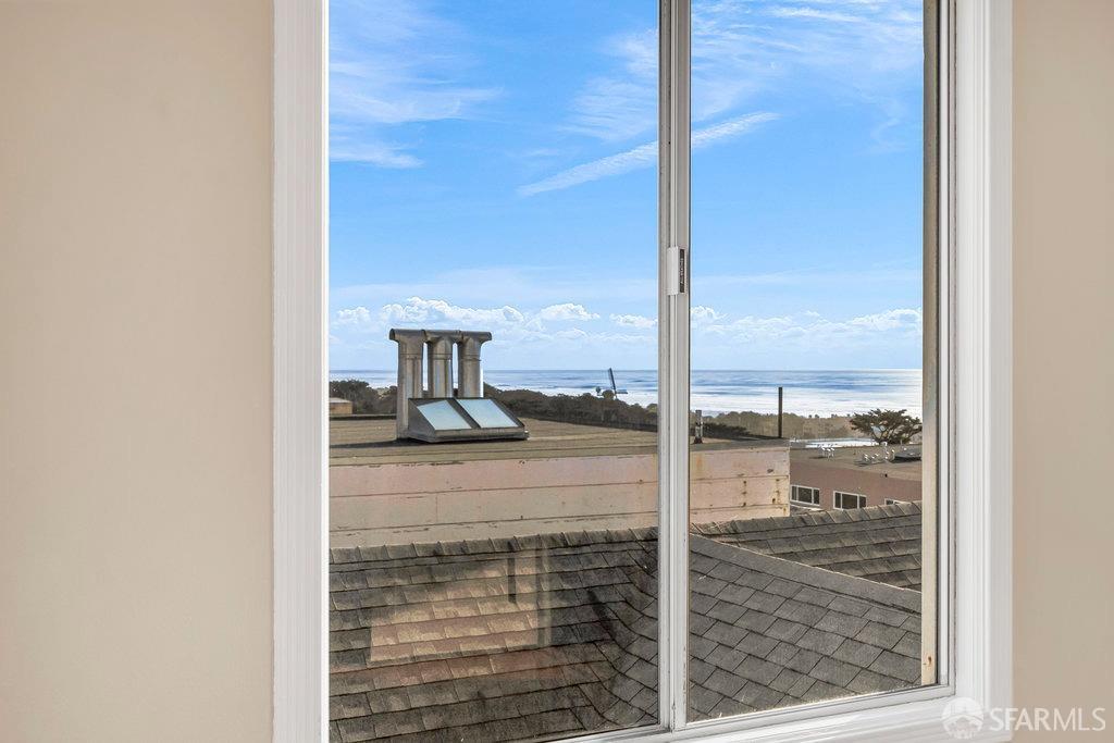 San Francisco, California 94121, United States, 4 Bedrooms Bedrooms, ,1 BathroomBathrooms,Residential,Pending,84017