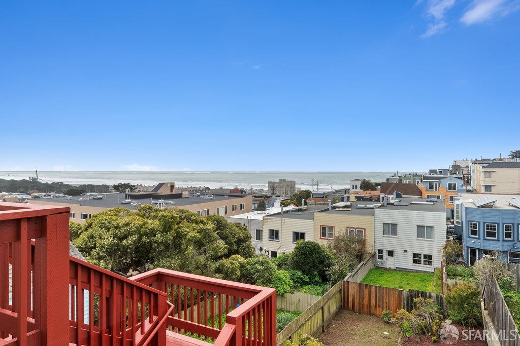 San Francisco, California 94121, United States, 4 Bedrooms Bedrooms, ,1 BathroomBathrooms,Residential,Pending,84017