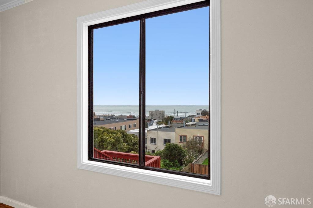 San Francisco, California 94121, United States, 4 Bedrooms Bedrooms, ,1 BathroomBathrooms,Residential,Pending,84017