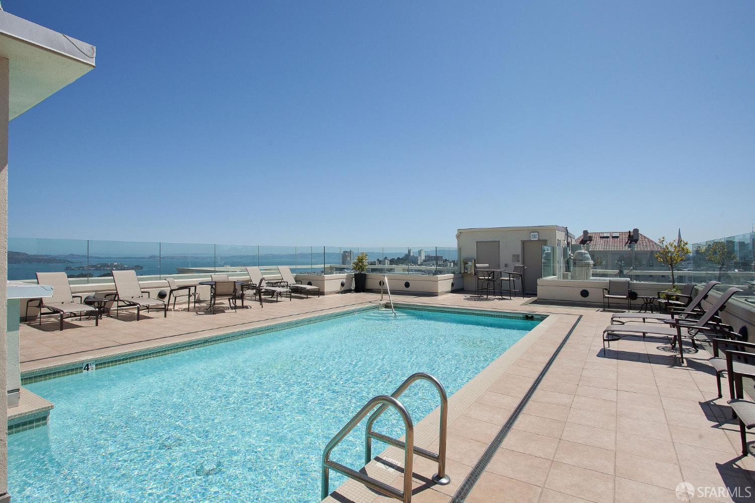 2200 Pacific Avenue 1B, San Francisco CA 94115
