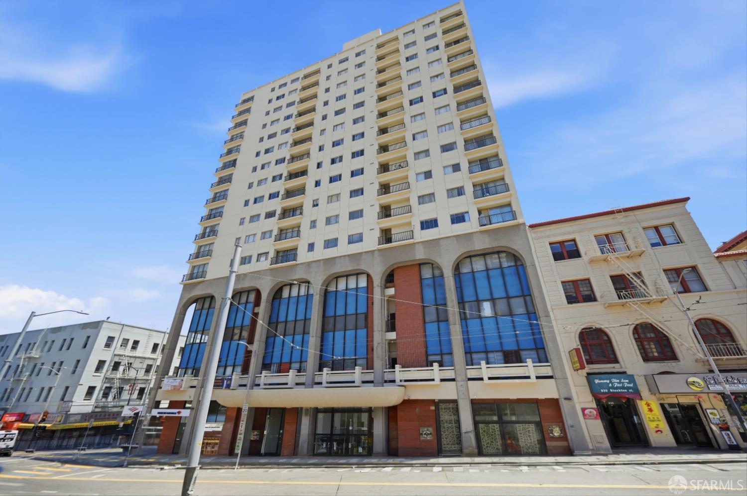 946 Stockton Street 9E
