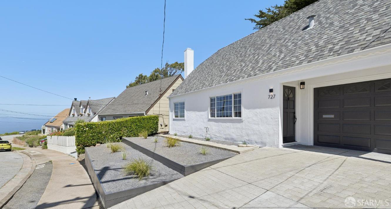 727 Lockhaven Drive