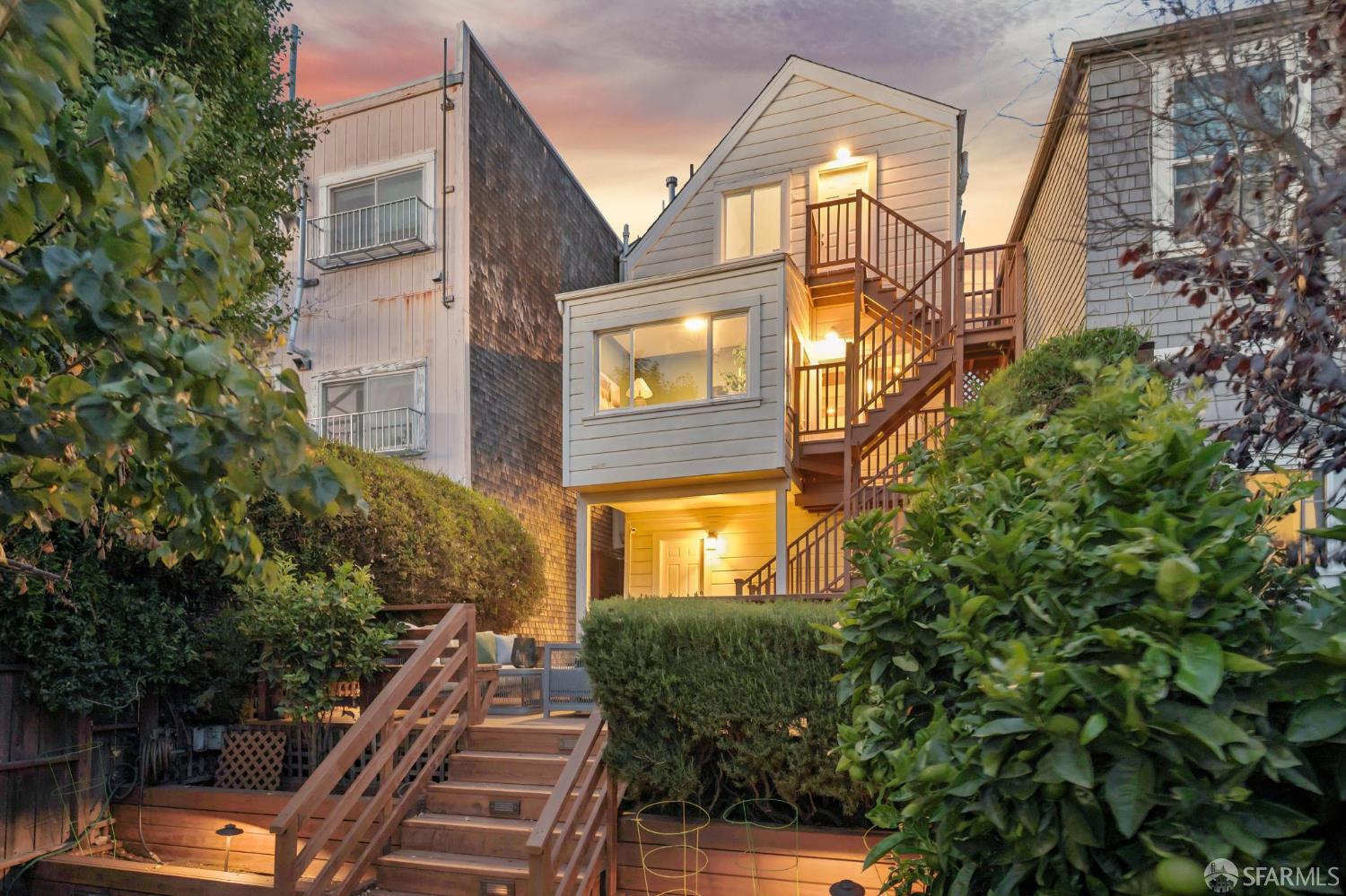 1375 Palou Avenue, San Francisco CA 94124
