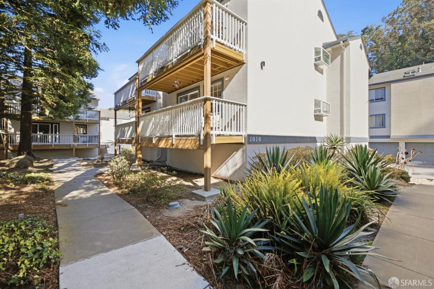 1016 San Gabriel Circle 429