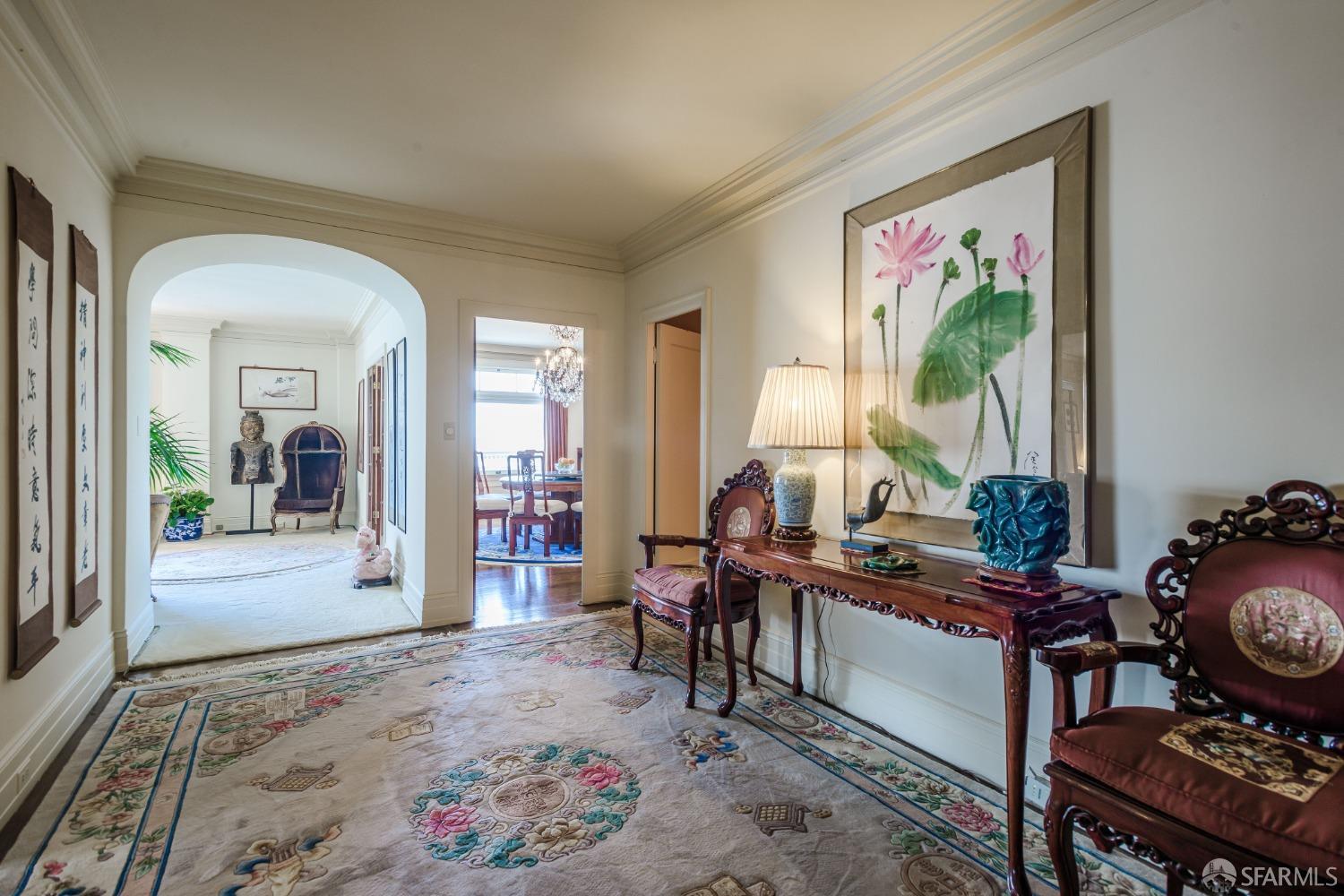 1896 Pacific Avenue 404, San Francisco CA 94109