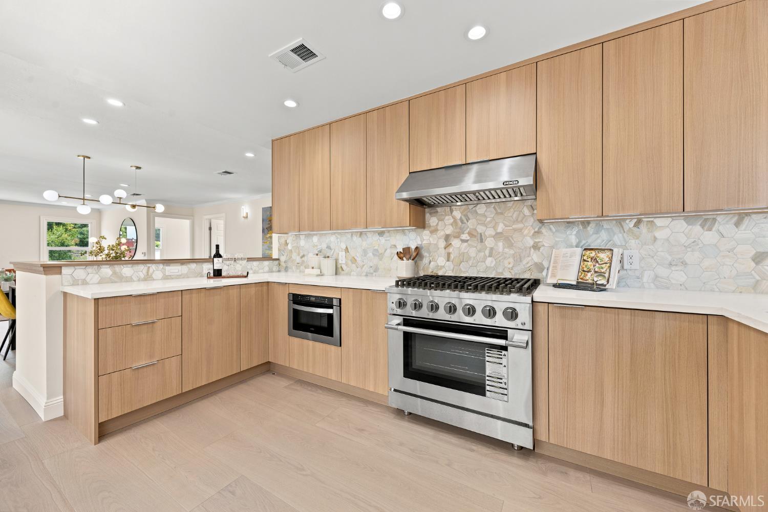 2271 Fleetwood Drive