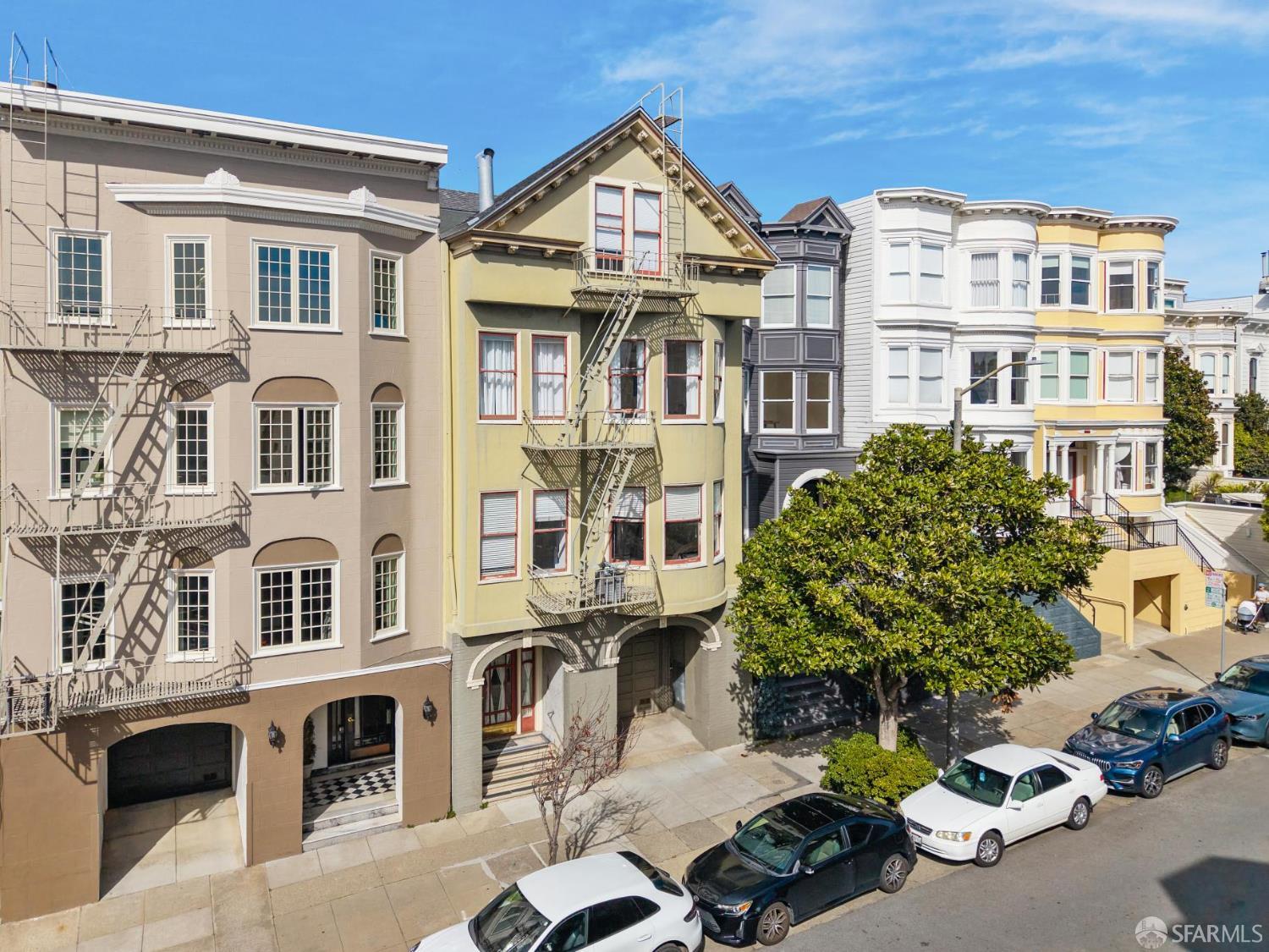 2870 Sacramento Street