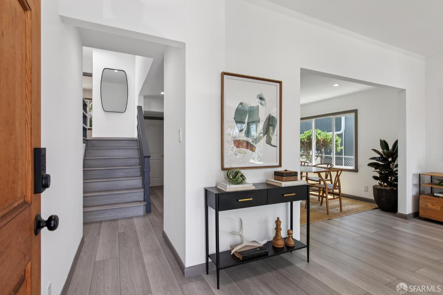98 Wilshire Avenue