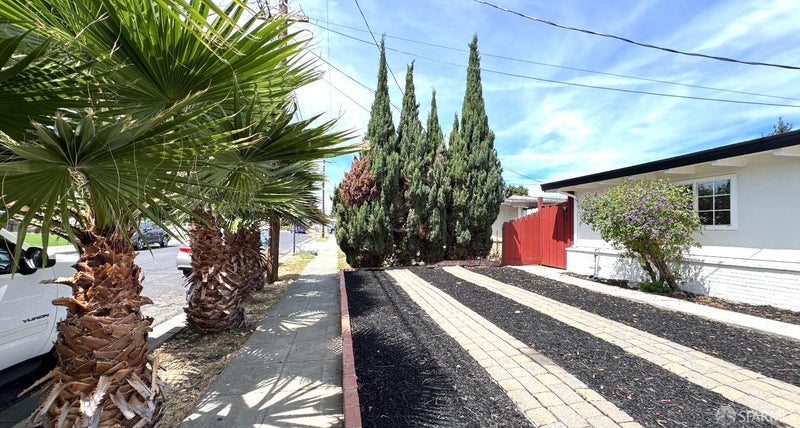 27650 La Porte Avenue