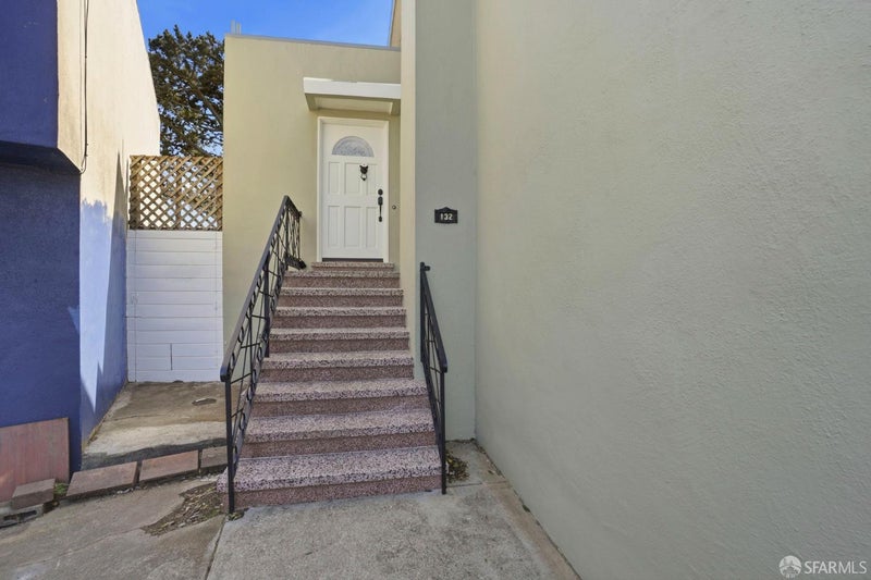 132 Lapham Way