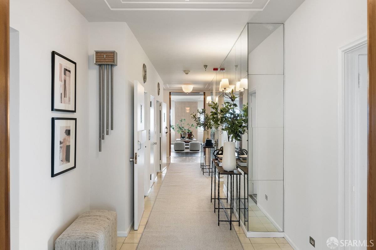 1101 Green Street 1801