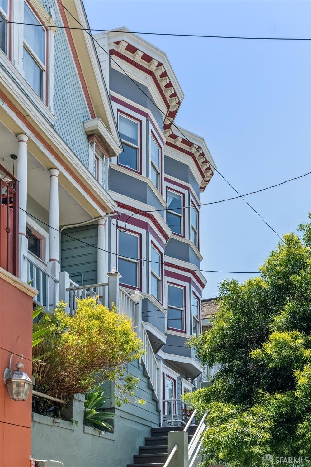 1123 Kansas Street