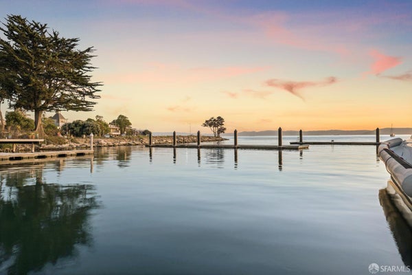 302 TIDEWAY DR, ALAMEDA, CA 94501 - Image 26659363d6ccd39b995bc1a54c8d0260/1628621012