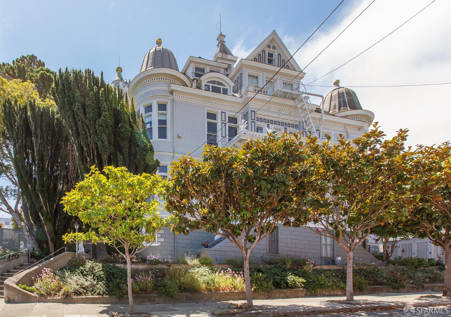 250 Douglass Street
