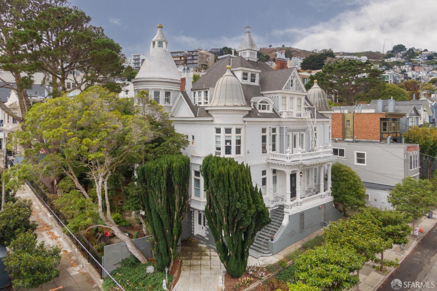250 Douglass Street