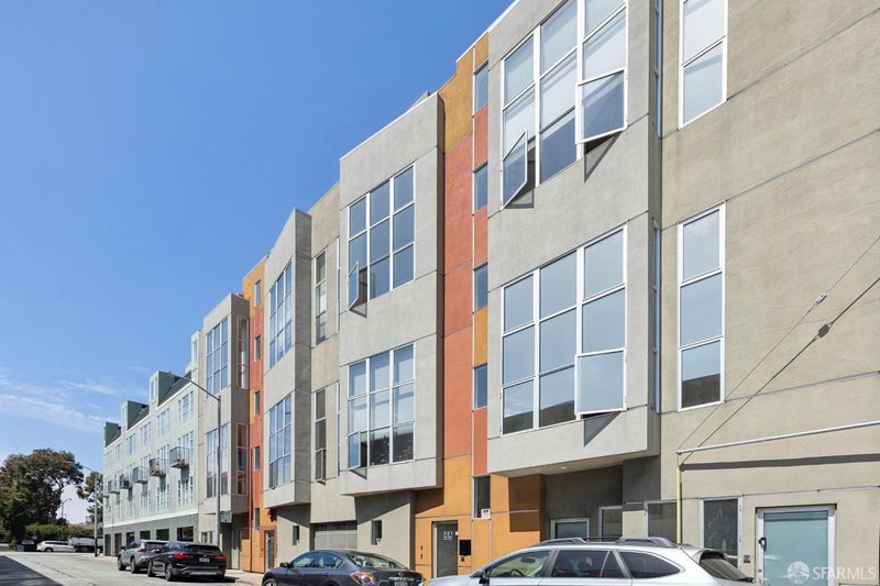 321 Langton Street 9