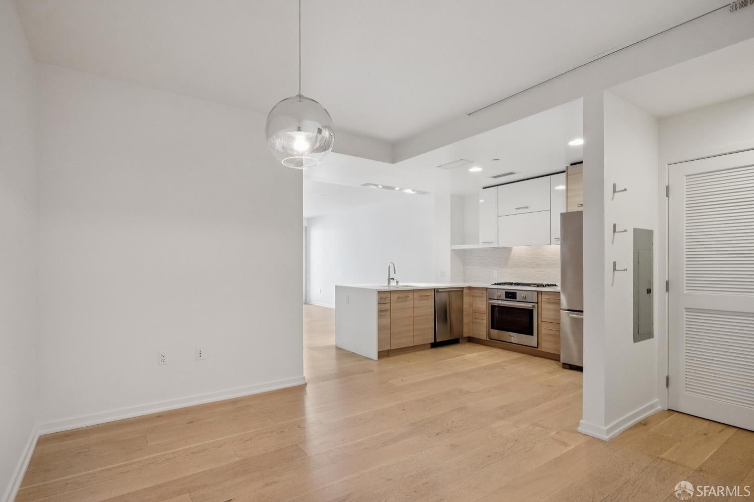451 Donahue Street 414