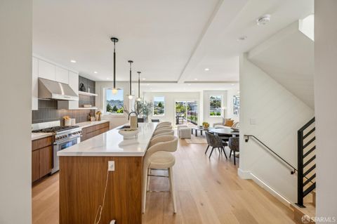 375 Hearst Avenue, San Francisco, CA 94112 - MLS#: 425040331