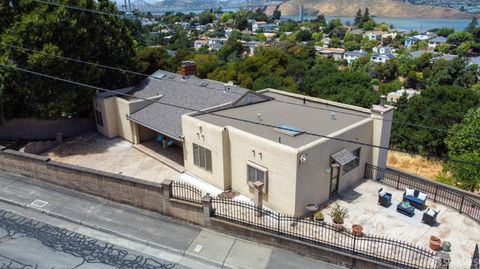 66 Baldwin Avenue, Crockett, CA 94525 - #: 425055388