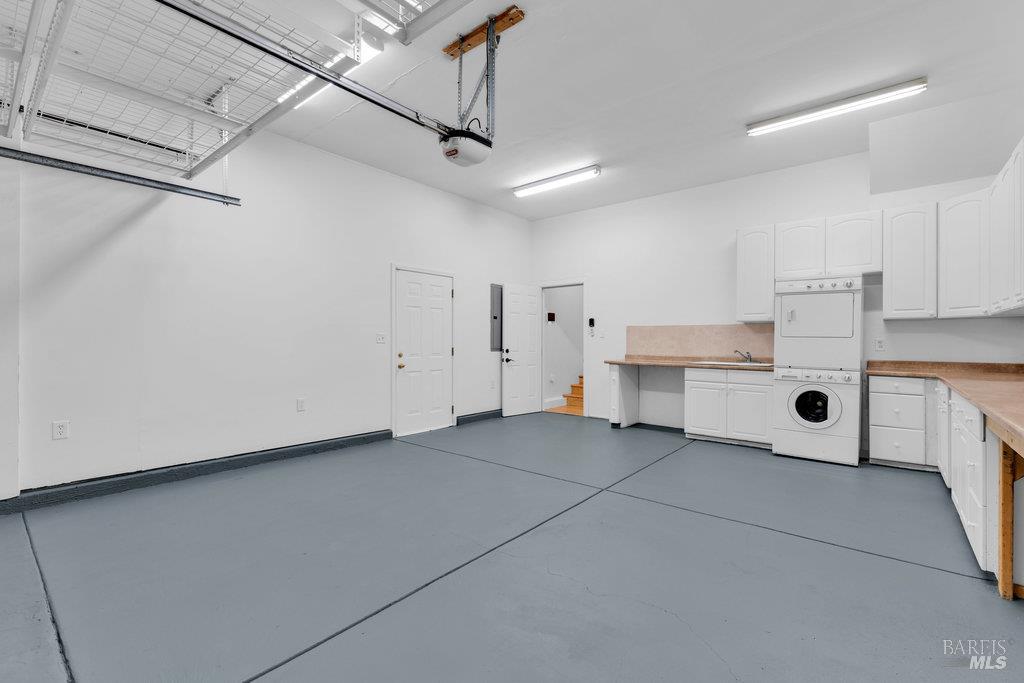 Vallejo, California 94590, United States, 3 Bedrooms Bedrooms, ,3 BathroomsBathrooms,Residential,Active,177950