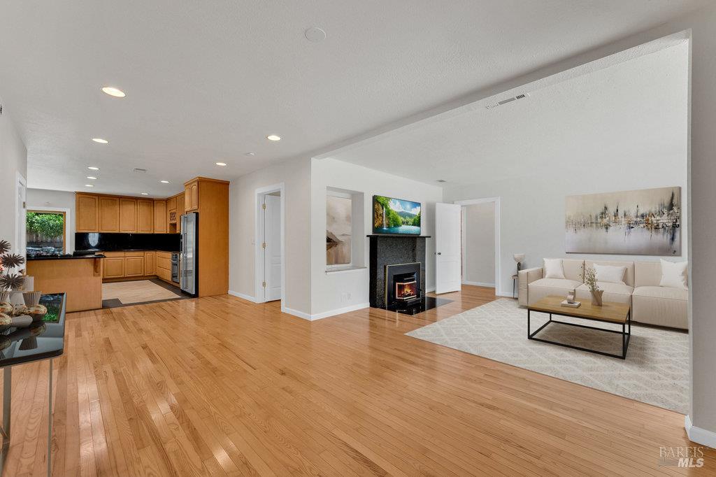 Vallejo, California 94590, United States, 3 Bedrooms Bedrooms, ,3 BathroomsBathrooms,Residential,Active,177950