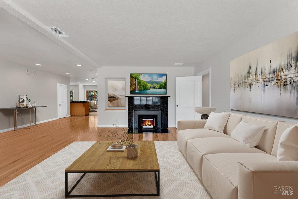 Vallejo, California 94590, United States, 3 Bedrooms Bedrooms, ,3 BathroomsBathrooms,Residential,Active,177950