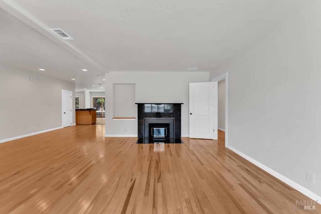 Vallejo, California 94590, United States, 3 Bedrooms Bedrooms, ,3 BathroomsBathrooms,Residential,Active,177950