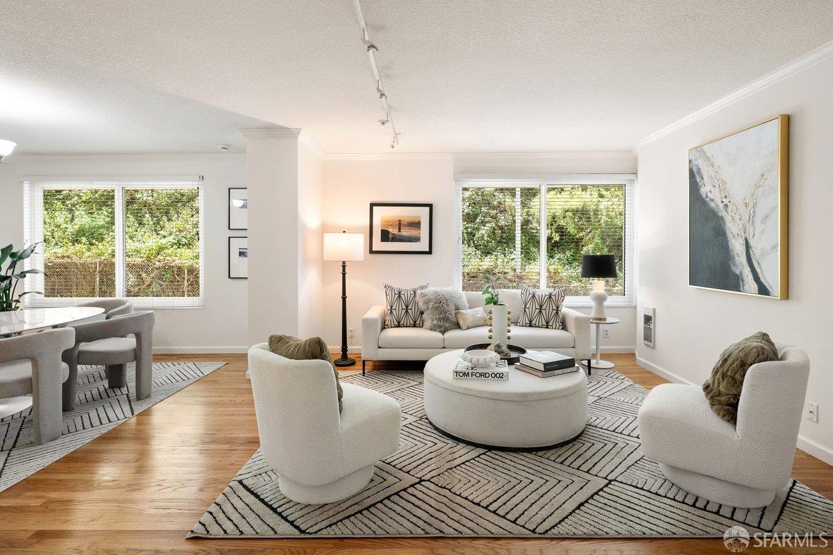 111 Chestnut Street 203
