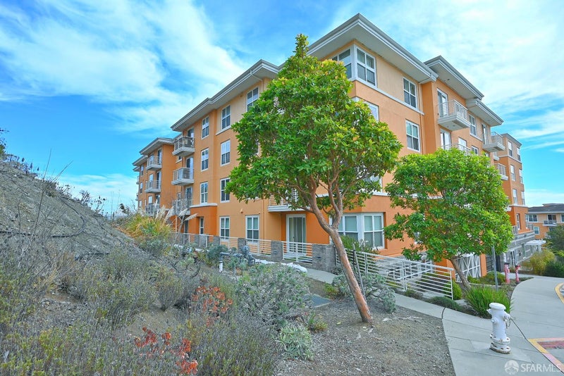501 Crescent Way 5106