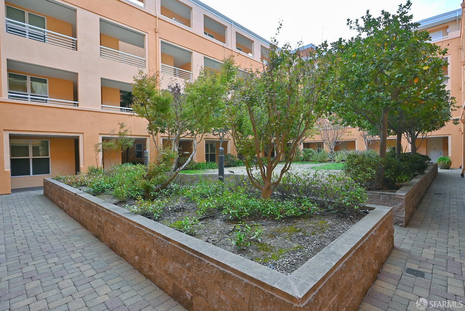 501 Crescent Way 5106