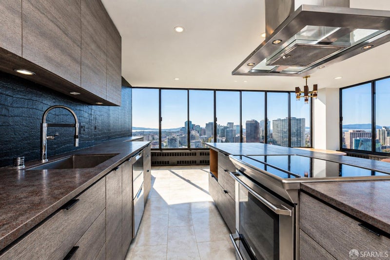 565 Bellevue Avenue 2403