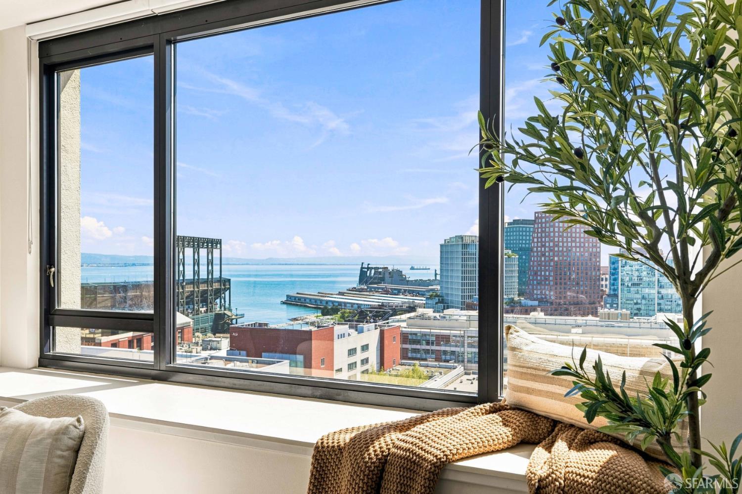 250 King Street 1512, San Francisco CA 94107